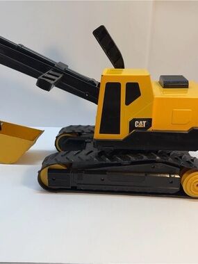 Bruder CAT Excavator. Lightly used, great condition 1:16 model